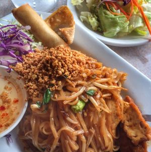 pad thai at Red Curry Vegan Kitchen in Flagstaff