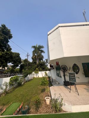 Front Garden at Ginger Eats & Arts in Lucknow