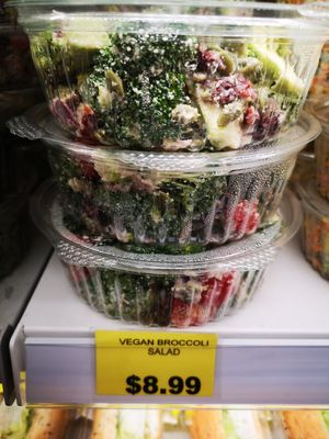 Clearly marked vegan at The Malibu Market in Rockingham