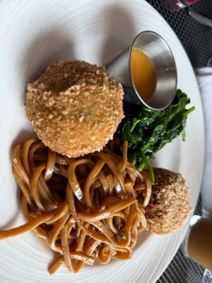 Vegan crabcake dinner at Gertrude's at the BMA in Baltimore
