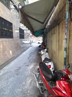 Located in this hem at An Lac in Ho Chi Minh City