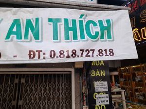 Phone number. Name at Bánh mì Chay An Thích (Ngô Quyền) in Ho Chi Minh City
