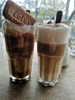 Biscoff Latte und white chocolate mocha at Mamalicious in Hamburg
