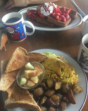 The tofu scramble and french toast, plus unlimited coffee! at Mamalicious in Hamburg