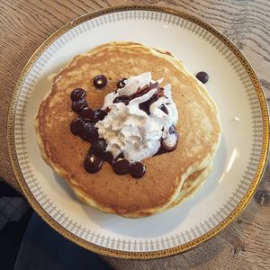 pancakes with whipped cream and choc chips at Mamalicious in Hamburg