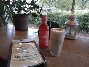 Rhubarb Lemonade
Chai Latte with plantbased milk at Mamalicious in Hamburg