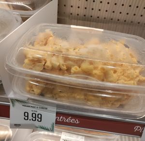 Vegan Mac n cheese at Vallarta Supermarkets in Modesto