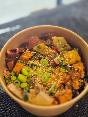 Protein bowl of black rice tempeh vegies at Vegetalist in Balaclava
