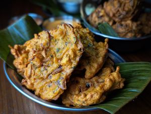 Onion potato pakoda at Indian Corner  in Lyon