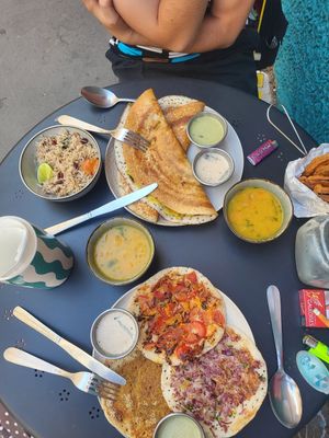 Très copieux  ! 26e pour deux avec la réduction étudiante at Indian Corner  in Lyon