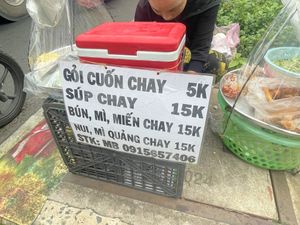 Cheap   at Roadside street food stall in Ho Chi Minh City