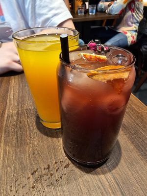 Maracuja Schorle + Berry Me at CHAM - the vegan kitchen in Hannover