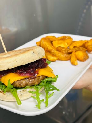 Veggie burger, with vegan cheddar. at Alecrim in Vila Real De Santo Antonio