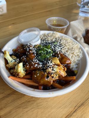 Orange Chicken Bowl #Veganuary at Higher Taste Plant Based in Long Beach