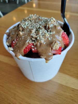 Açai build-a-bowl at Higher Taste Plant Based in Long Beach