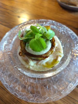 Course 3: grilled artichoke with pine nut cream and rettich at Restaurant 22  in Bennekom