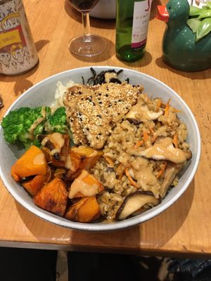 ALKALIZING BOWL.
rice with shiitake mushroom, broccoli, sauerkraut, hiziky, pan fried tofu, roasted squash and tahini miso dressing.  at Lu-Ma Cafe in South West London