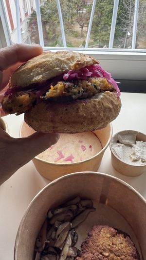 Vegan burguer con pan sin gluten   at La Sana in Madrid