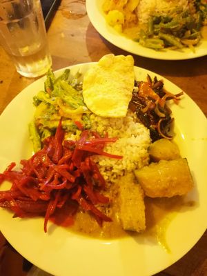 Okra, beetroot, aubergine and pumpkin curries with rice & poppadom at House of Kitchen in Ella