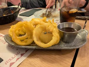 Onion rings at KAKTUS in Villaviciosa De Odon