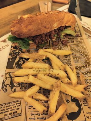 Vegan "burger" at KAKTUS in Villaviciosa De Odon