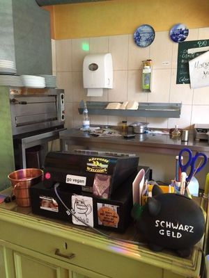 "Zum Glücklichen Bergschweinchen" in Kassel. at Zum Gluecklichen Bergschweinchen in Kassel