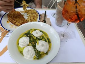 Spaghettoni + Aperol spritz = 😍 at GNOU in Athens