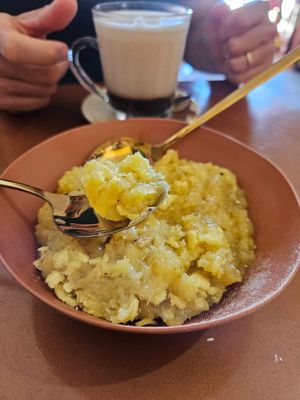 Virado de banana (opçao sem queijo) at DaLu Bistrô Café & Biblioteca in Cambui