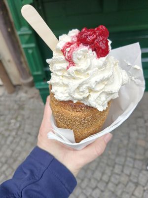 Eine der drei veganen Optionen at Cafe u Kajetána in Prague