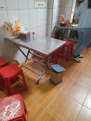 Old looking dining area at Cơm Chay 390 in Ho Chi Minh City