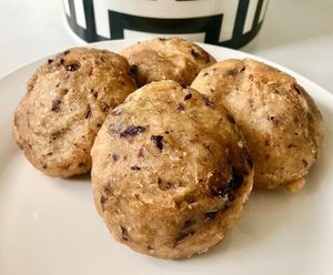 Cow pea fritters at Burma Road in Dubai