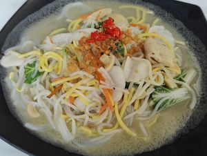 Fried Hokkien mee (eggless) at Compassion Vegetarian Cuisine 慈悅素 in Central Singapore