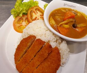 Vegetarian Curry Katsudon at Compassion Vegetarian Cuisine 慈悅素 in Central Singapore