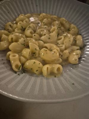 Mac and cheese at Pause Cafe in Mumbai