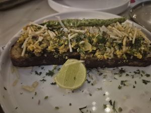 Akuri toast at Pause Cafe in Mumbai