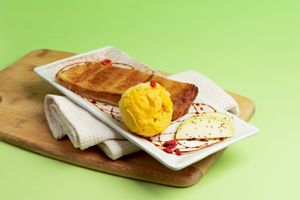  at Cantina 33 - Food Market - Brunch in Madrid