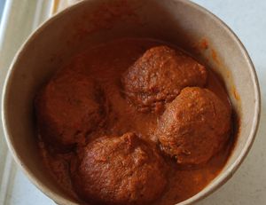 Albóndigas at Goggy Vegetarian in Mostoles