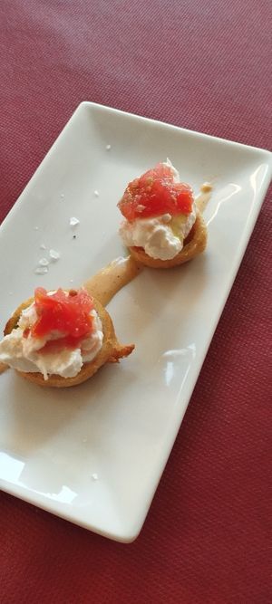 Entrante de cortesía (confirmaron que era vegano) at Volterra Ristorante in Madrid