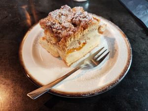 Crumble at Kleinwäscherei in Zurich