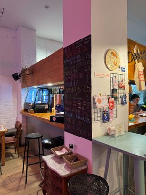 Bar where to order (with menu & prices) at Gina Melenas in Valencia