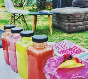 Jugos Verdes y Frutos Rojos - Smoothies de Açai y Taro at CochiBomba in San Andres Cholula