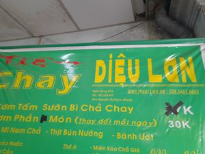Sign at Diệu Lan Quận 10 in Ho Chi Minh City