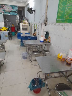 Plenty of seating inside at Diệu Lan Quận 10 in Ho Chi Minh City