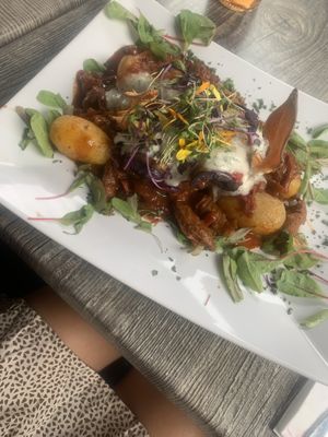 Auberginenröllchen mit Kartoffelgulasch😍😍 at Petersilchen in Xanten