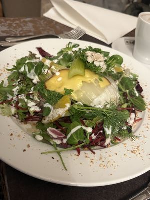 Weihnachtsmenü 2025 - Salat mit Fenchel überbacken  at Petersilchen in Xanten