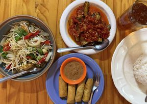 All Vegan: Spring rolls, Rice, Tofu with Beensprouts, Fried Eggplant   at Warung Bali in Phnom Penh