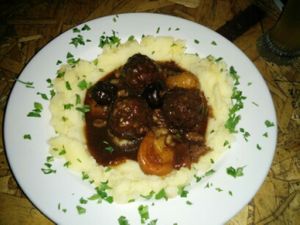 Amazing oriental vegan meatballs at Green Shack in Tel Aviv