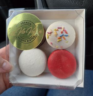  at La Vie Vegan in Saint Charles