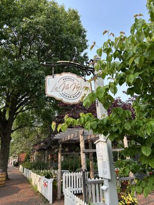 Such a sweet sign, turn right and downstairs   at La Vie Vegan in Saint Charles