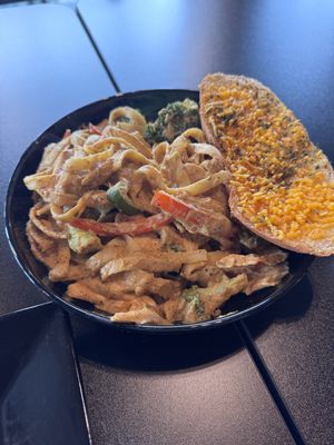 Shrimp Alfredoo  at UnbelieVegan in Fairburn